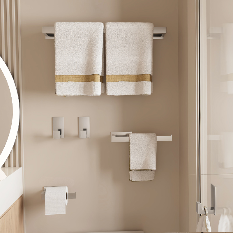 Bathroom hardware set mounted